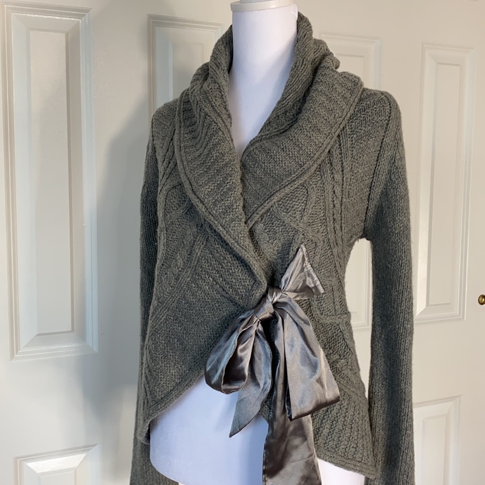A Pea In The Pod Maternity Wrap Sweater. Size S.